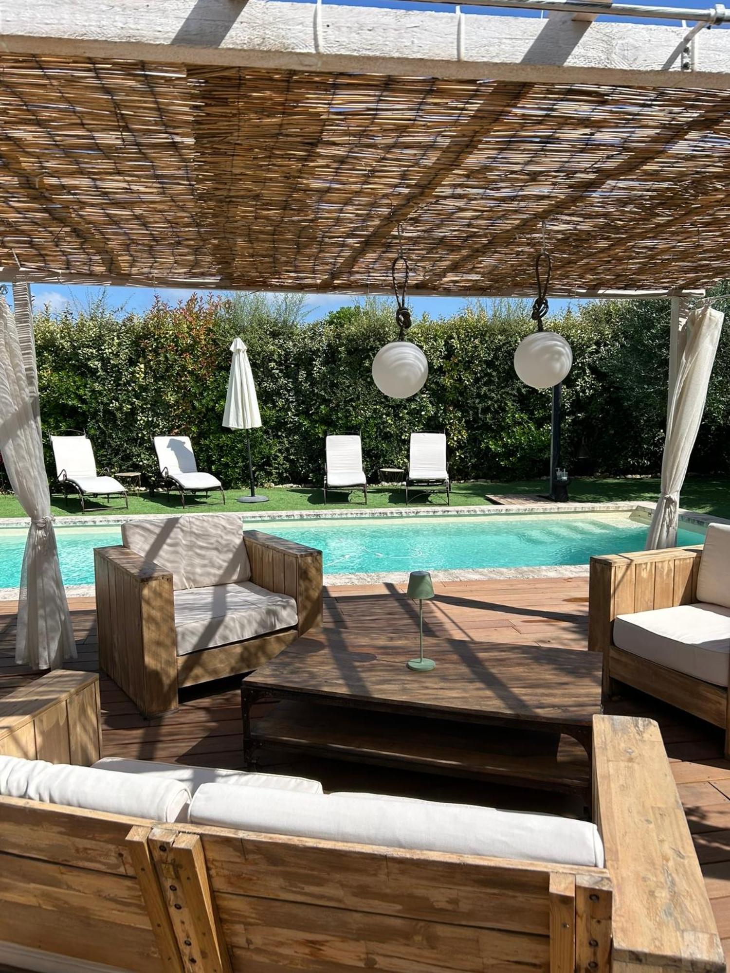 La Maiz Hotel Maubec  Bagian luar foto